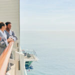 Descubre el bar secreto en el bosque de secuoyas al que solo puedes llegar en un tren antiguo »